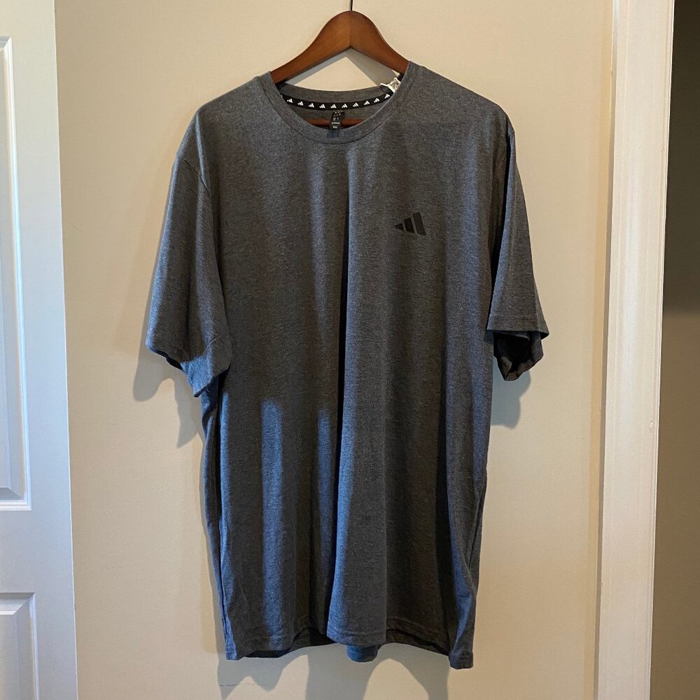 adidas Men's 2XL Gray SS Aeroready shirt - NWT